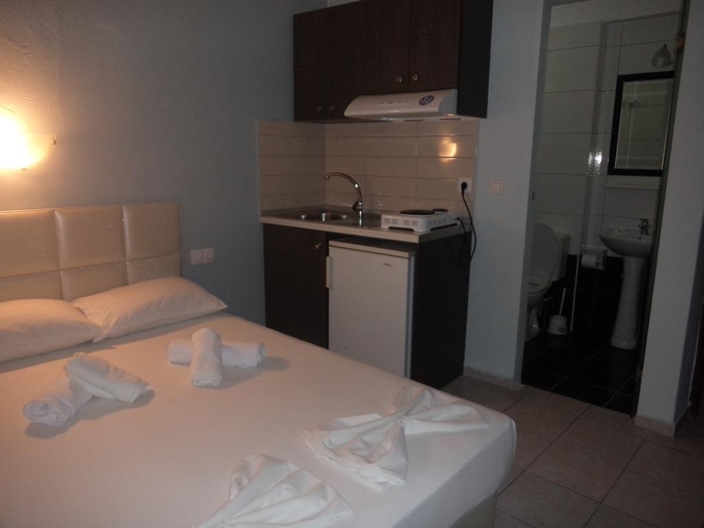 Hotel Dioni Paralia Katerinis Ruang foto