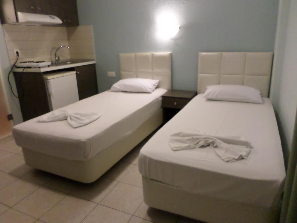 Hotel Dioni Paralia Katerinis Ruang foto