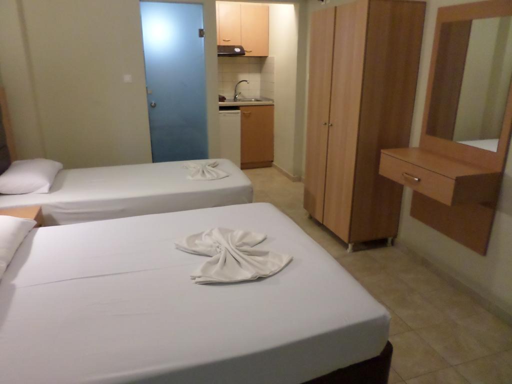 Hotel Dioni Paralia Katerinis Ruang foto