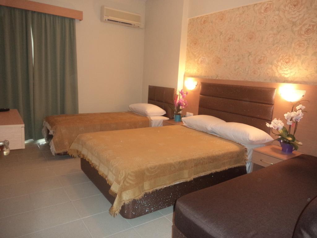 Hotel Dioni Paralia Katerinis Bagian luar foto